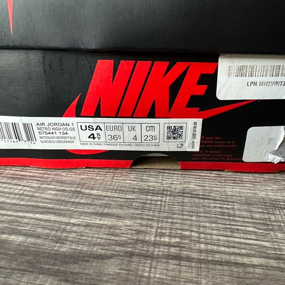 Jordan 1 Retro OG High University Blue - Picture 2 of 16